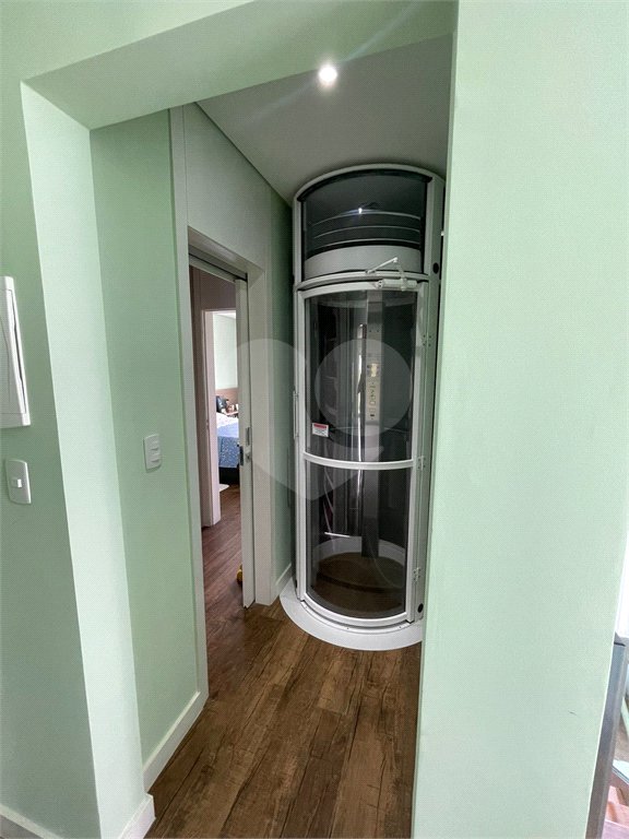 Casa à venda com 1 quarto, sendo 3 suítes, no condomínio Aruã Brisas I, Mogi das Cruzes - SP