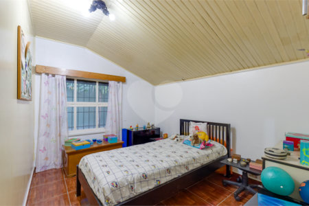 Casa Térrea à venda com 5 quartos, sendo 2 suítes, em Alto da Boa Vista, São Paulo, SP