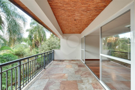 Casa de Vila à venda ou para alugar com 3 suítes em Alto da Boa Vista, São Paulo, SP