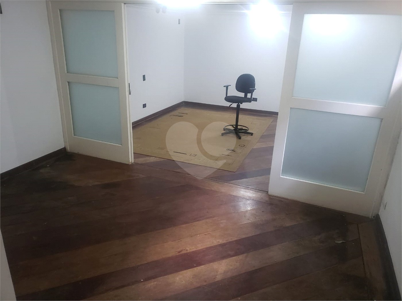 Sobrado à venda com 4 quartos, sendo 2 suítes,  em Tremembé, São Paulo, SP