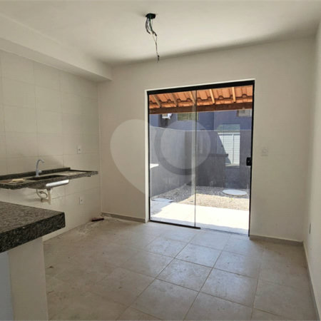 Casa à venda com 2 quartos no condomínio Residencial Mirella, Rio de Janeiro - RJ