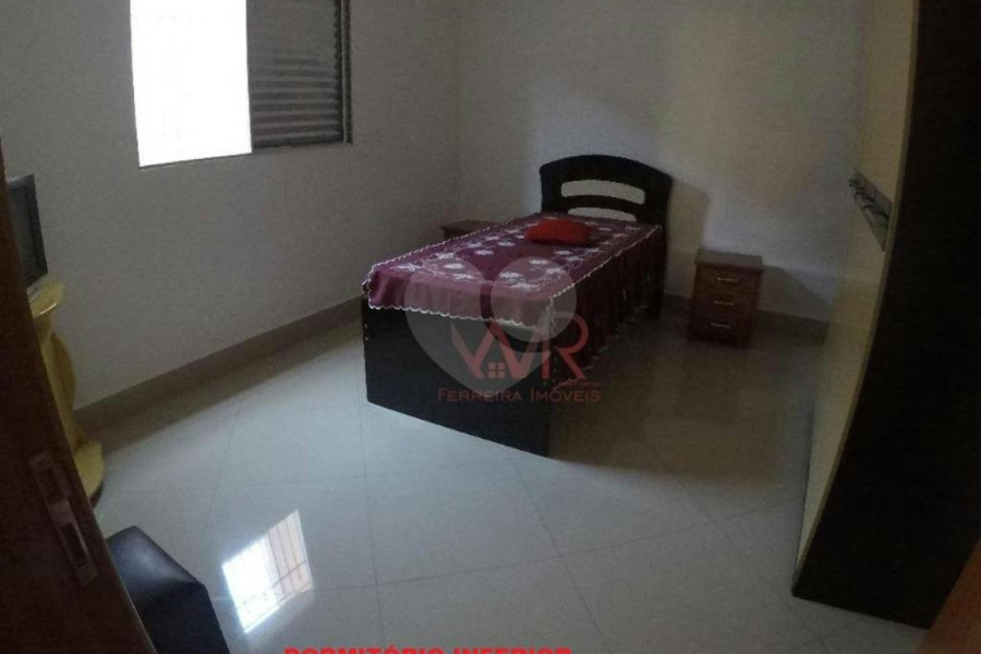 Sobrado à venda com 4 quartos em Artur Alvim, São Paulo, SP