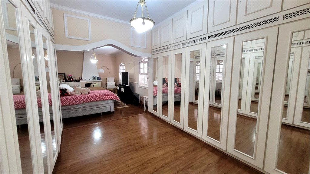 Casa à venda com 4 suítes no condomínio Parque Imperial da Cantareira, Mairiporã - SP