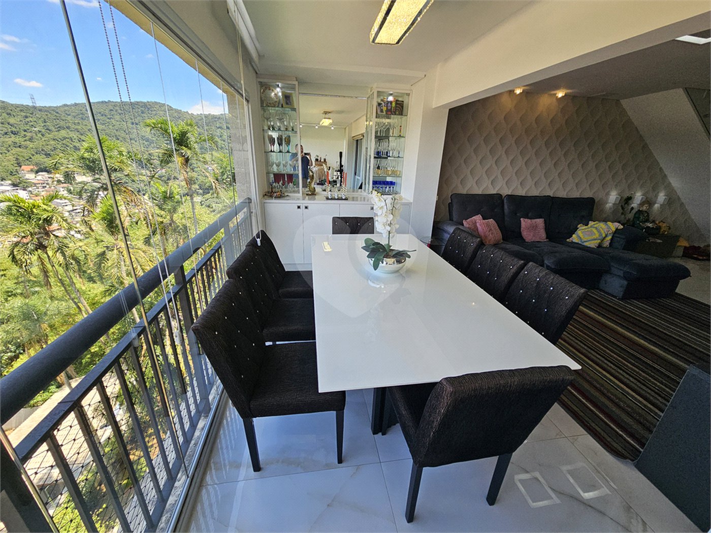 Apartamento à venda com 3 quartos, sendo 2 suítes, em Tremembé, São Paulo, SP