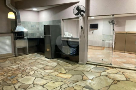 Casa à venda com 3 quartos, sendo 1 suíte, no condomínio Villa Sorrentina, São Paulo - SP