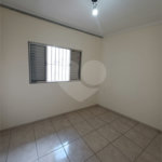 Casa à venda com 3 quartos, sendo 1 suíte, em Jardim Santo Elias, São Paulo, SP