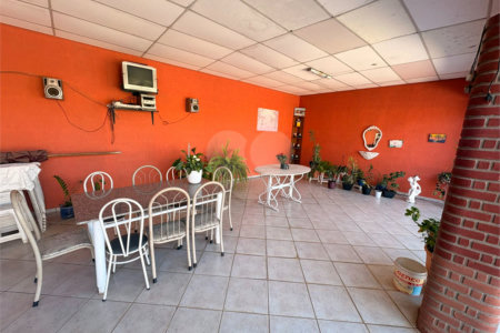 Casa Térrea à venda com 3 quartos em Vila Áurea, Poá, SP