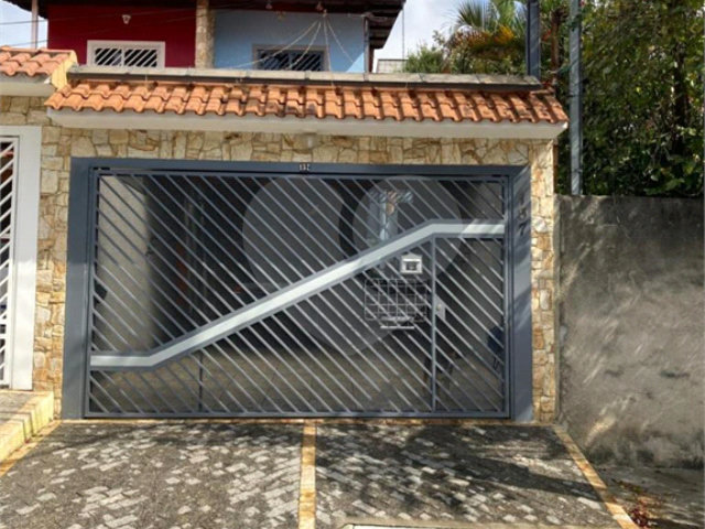 Sobrado à venda com 4 quartos, sendo 1 suíte,  em Jaçanã, São Paulo, SP