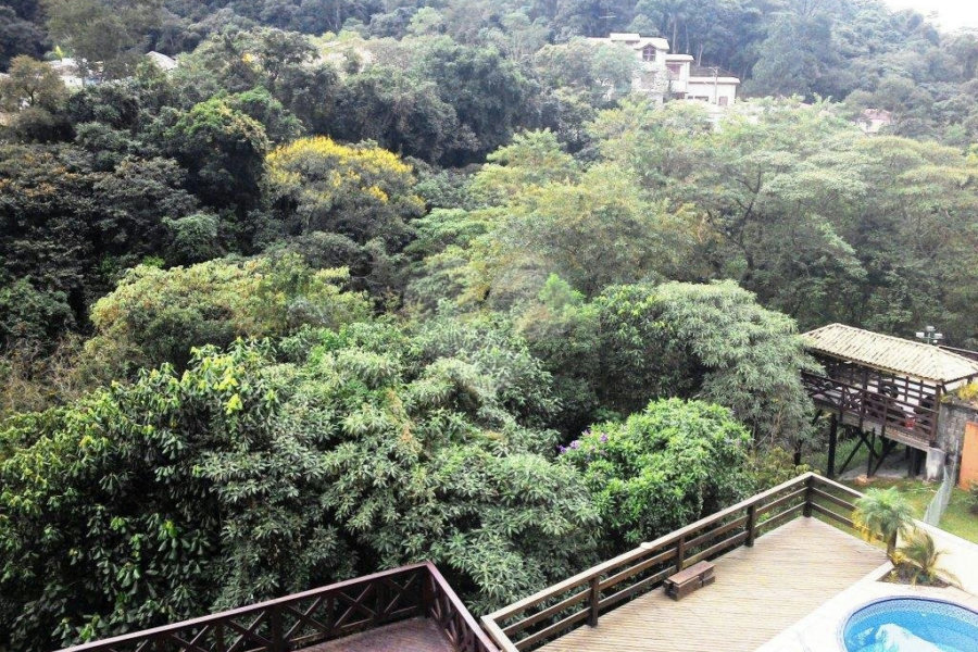 Casa à venda com 4 quartos, sendo 2 suítes,  em Horto, São Paulo, SP