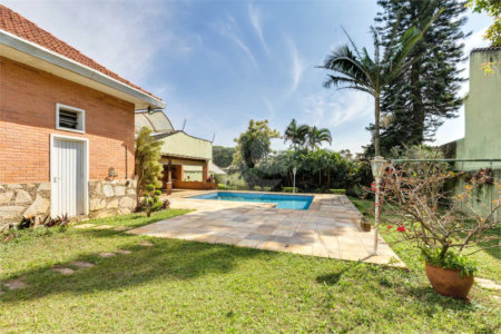 Casa Térrea à venda com 3 quartos, sendo 1 suíte, em Interlagos, São Paulo, SP