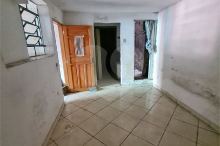 Casa à venda com 6 quartos em Vila dos Remédios, São Paulo, SP
