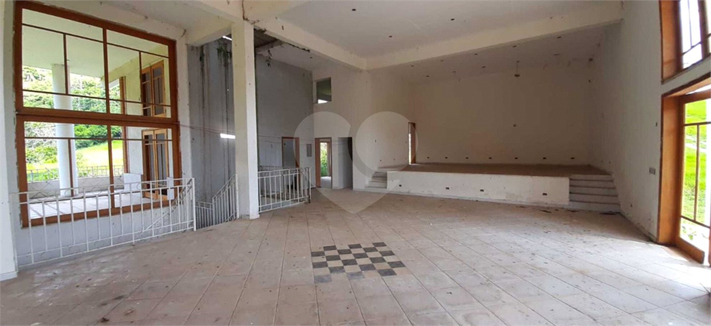Casa à venda com 1 suíte em Santa Inês, Mairiporã, SP