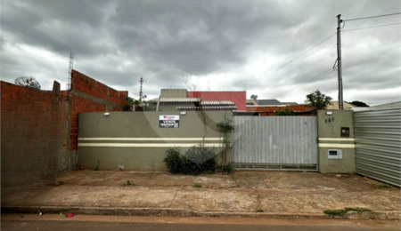 Casa à venda com 2 quartos em Residencial Ponta Porã I, Ponta Porã, MS