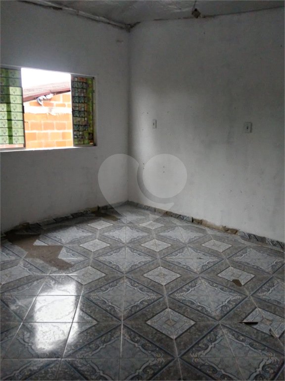 Casa à venda com 4 quartos, sendo 1 suíte, em Protestantes, Votorantim, SP