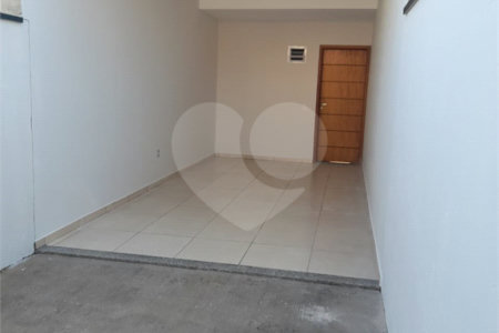 Sobrado à venda com 2 suítes em Jardim Nely, Indaiatuba, SP