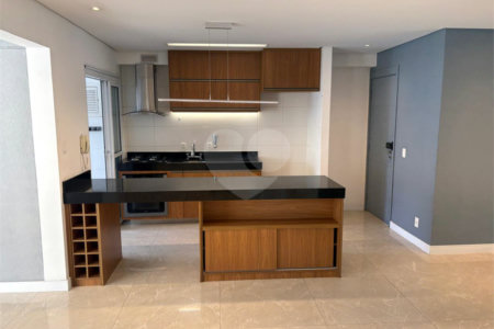 Apartamento à venda com 2 quartos, sendo 1 suíte, em Santo Amaro, São Paulo, SP
