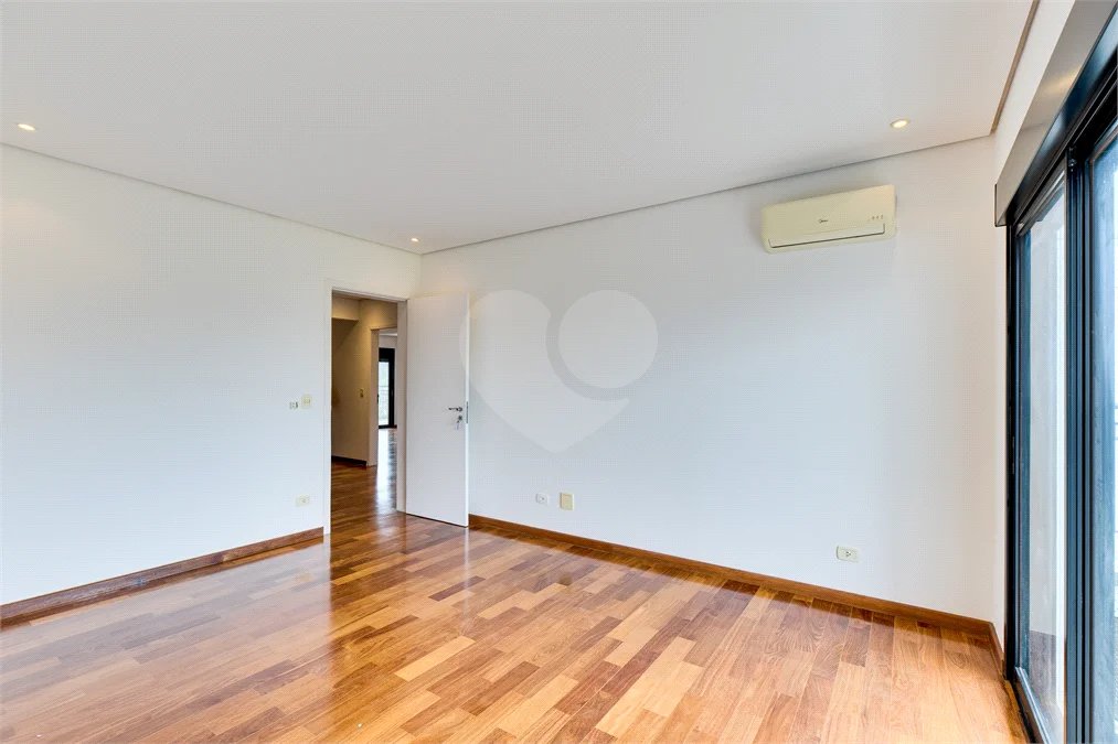 Apartamento à venda ou para alugar com 4 suítes em Alto da Boa Vista, São Paulo, SP