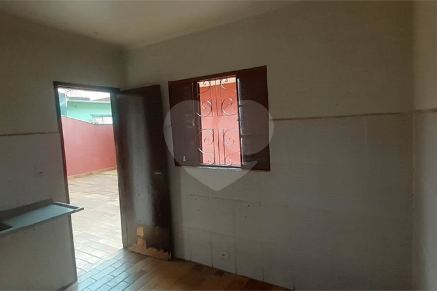 Casa à venda com 3 quartos, sendo 1 suíte,  em Parque Vitória, São Paulo, SP