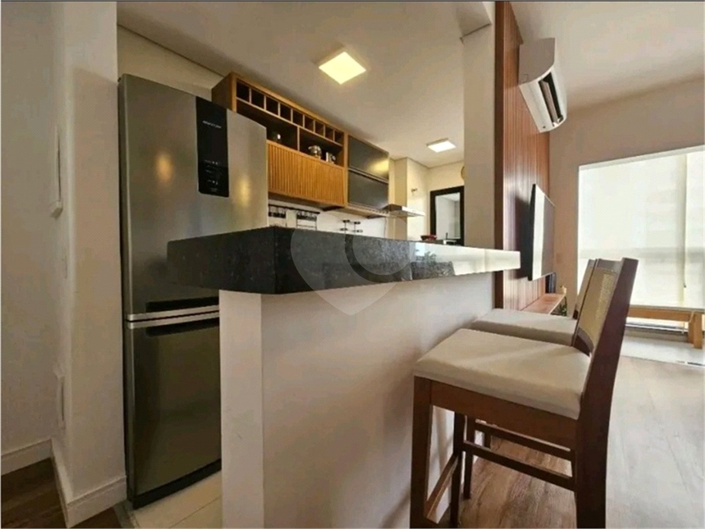 Apartamento à venda com 2 quartos, sendo 1 suíte,  em Parque Campolim, Sorocaba, SP