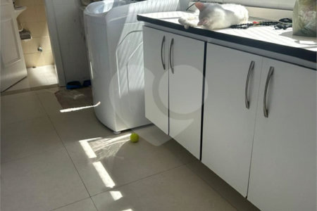 Apartamento à venda com 3 quartos, sendo 1 suíte, em Passagem, Cabo Frio, RJ
