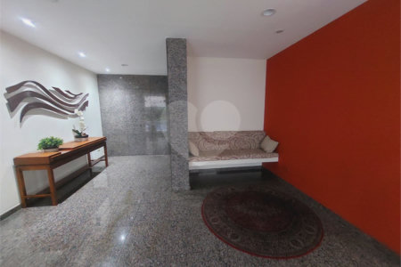 Apartamento à venda com 3 quartos, sendo 1 suíte,  em Jardim Paulista, São Paulo, SP