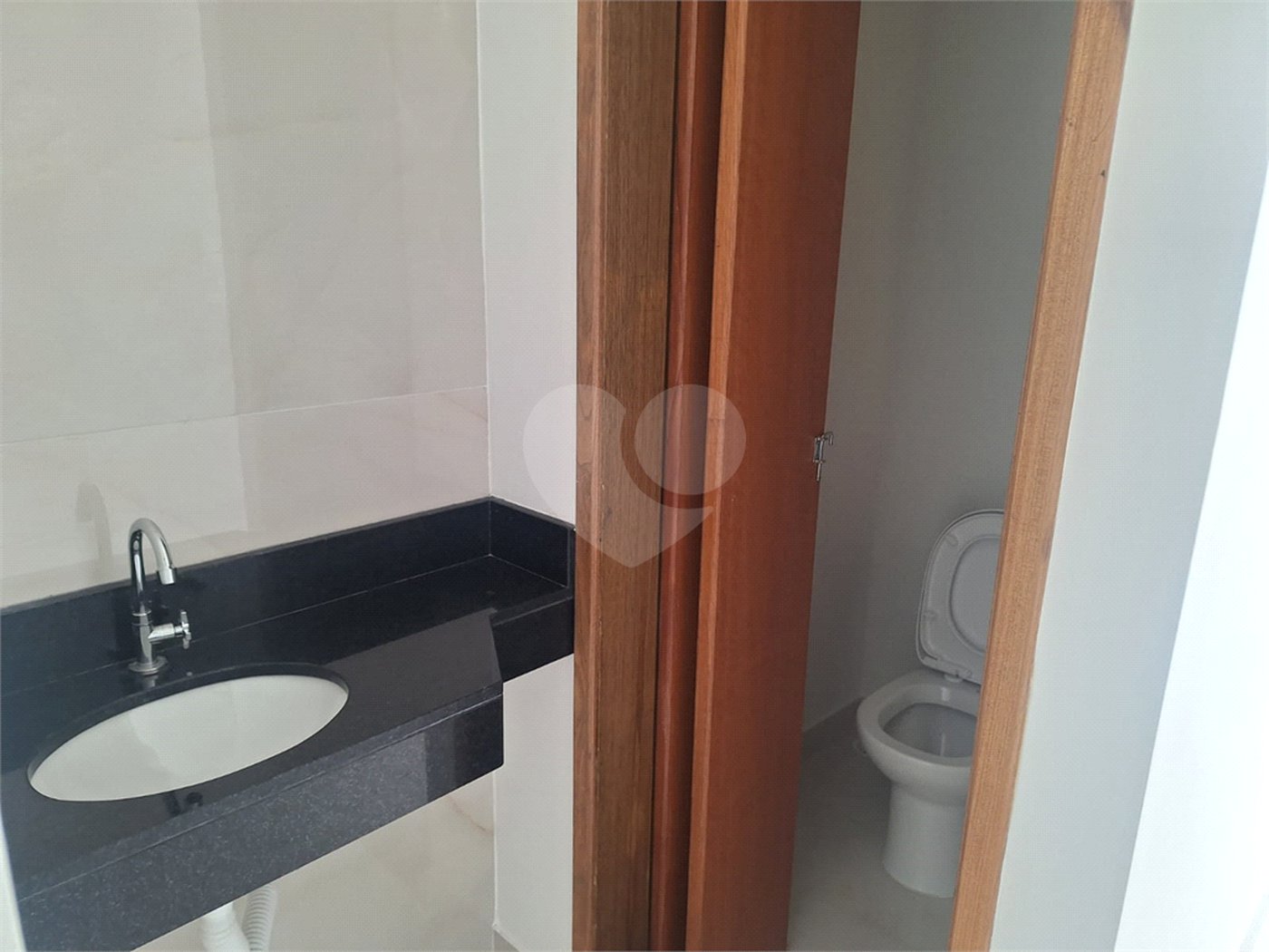 Sobrado à venda com 3 quartos, sendo 1 suíte, em Vila São Geraldo, São Paulo, SP