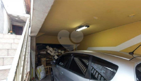 Sobrado à venda com 3 quartos, sendo 1 suíte,  em Bosque da Saúde, São Paulo, SP
