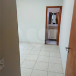 Casa Térrea com 2 dormitórios, sendo 1 suíte.