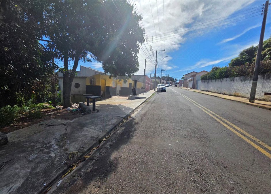 Terreno 240m² Vila Nery