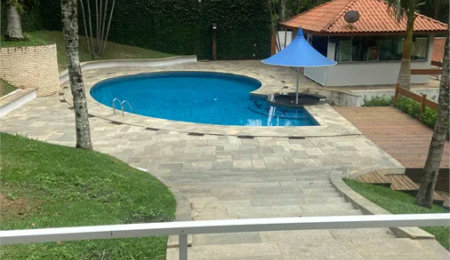 Casa à venda com 3 suítes em Chácara Granja Velha, Cotia, SP
