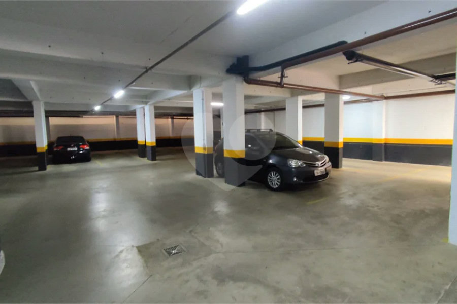 Vende-se apartamento no Edifício Residencial Flor do Ipê