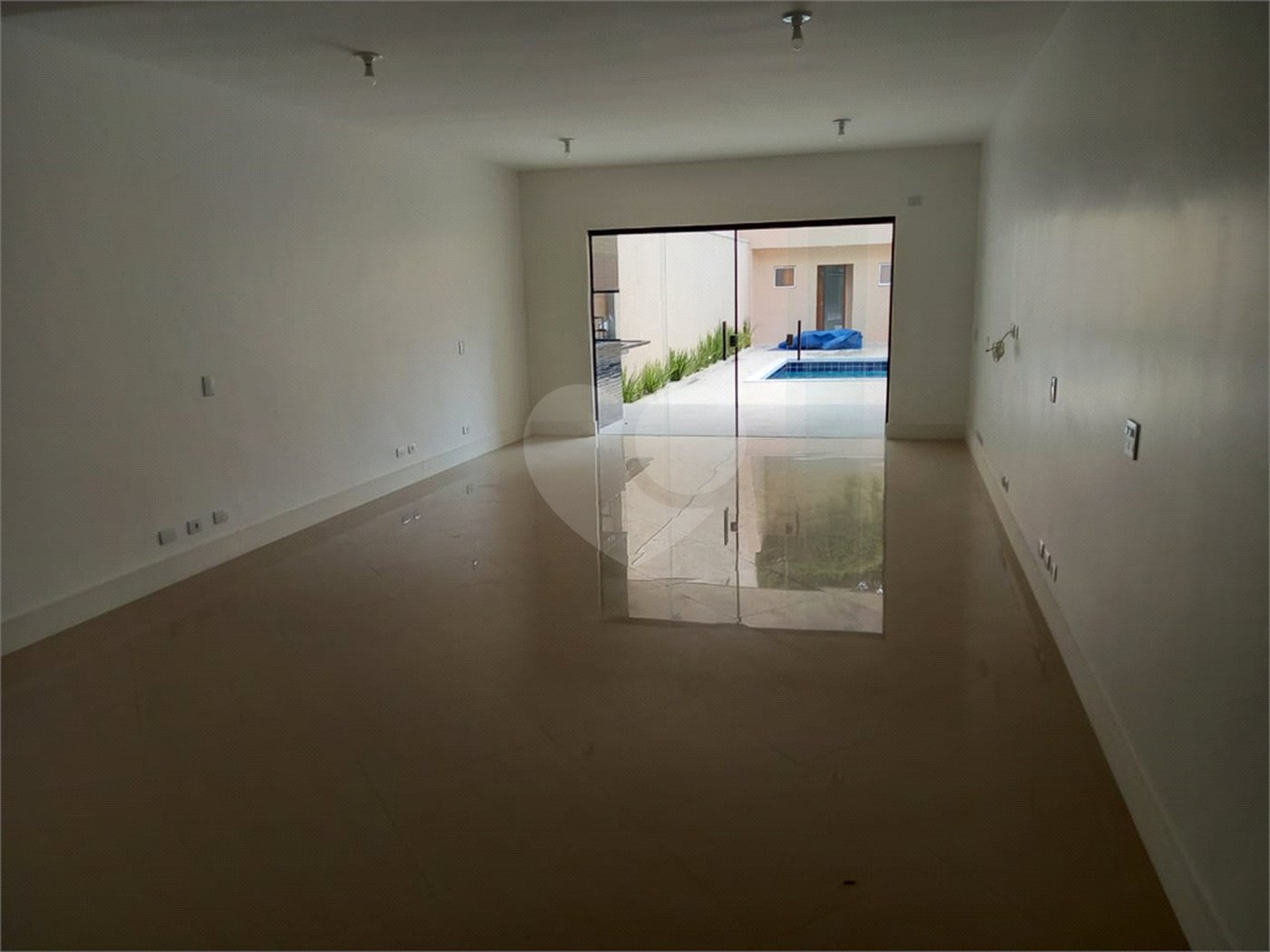 Casa para alugar com 4 suítes no condomínio Milenium, São Paulo - SP