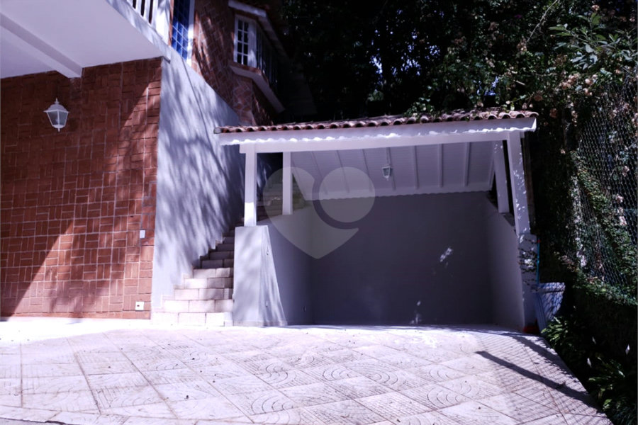 Casa à venda com 2 quartos, sendo 1 suíte, em Cumbari, Mairiporã, SP