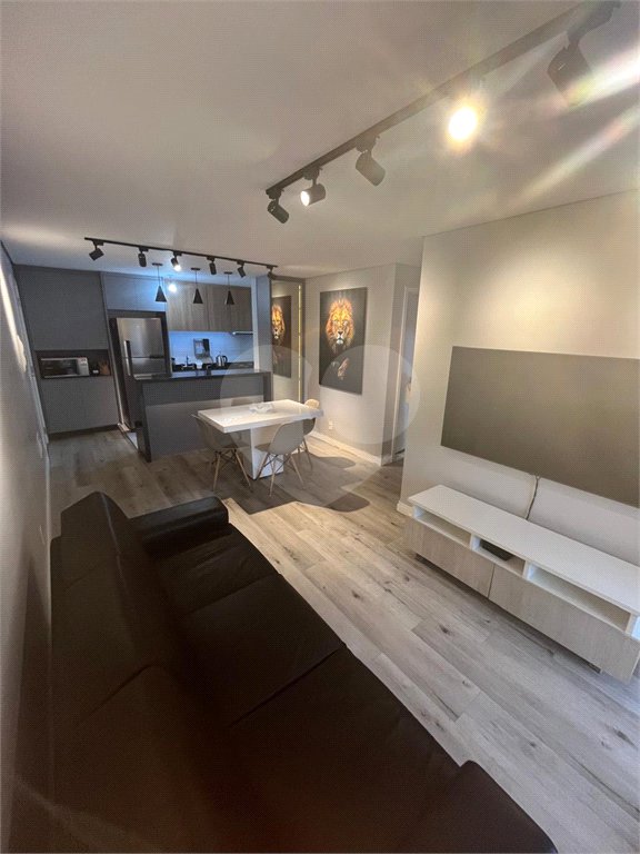 Apartamento à venda com 3 quartos, sendo 1 suíte, em Alto da Boa Vista, São Paulo, SP