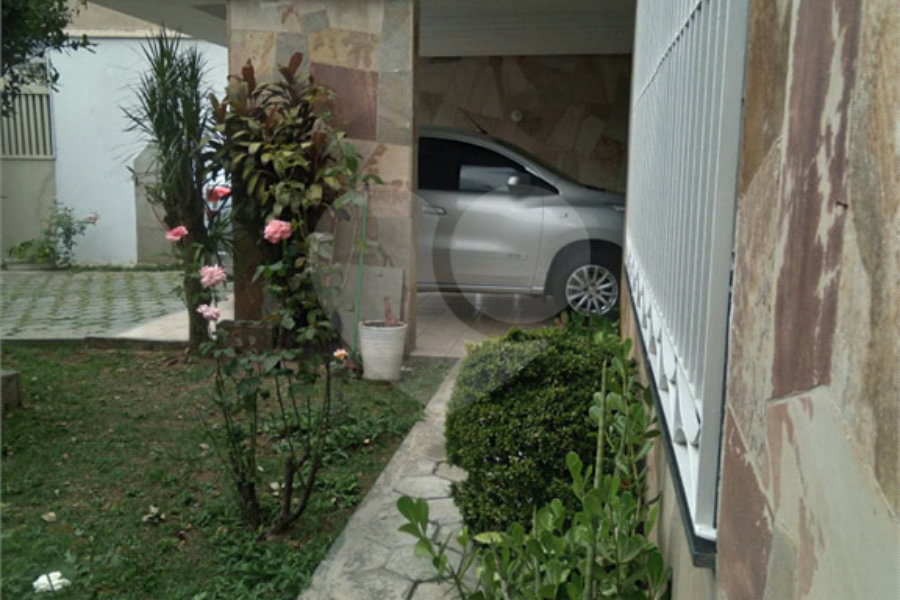 Casa Térrea à venda com 3 quartos, sendo 1 suíte, em Vila Galvão, Guarulhos, SP