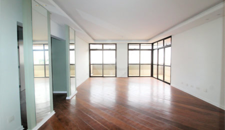 Apartamento à venda com 4 quartos, sendo 3 suítes,  em Santo Amaro, São Paulo, SP