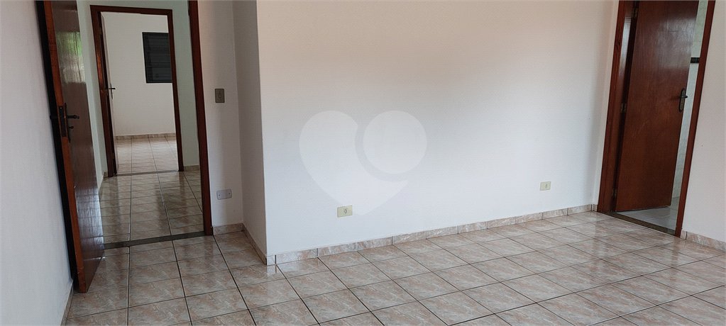 Sobrado à venda com 3 quartos, sendo 1 suíte, em Ressaca, Atibaia, SP