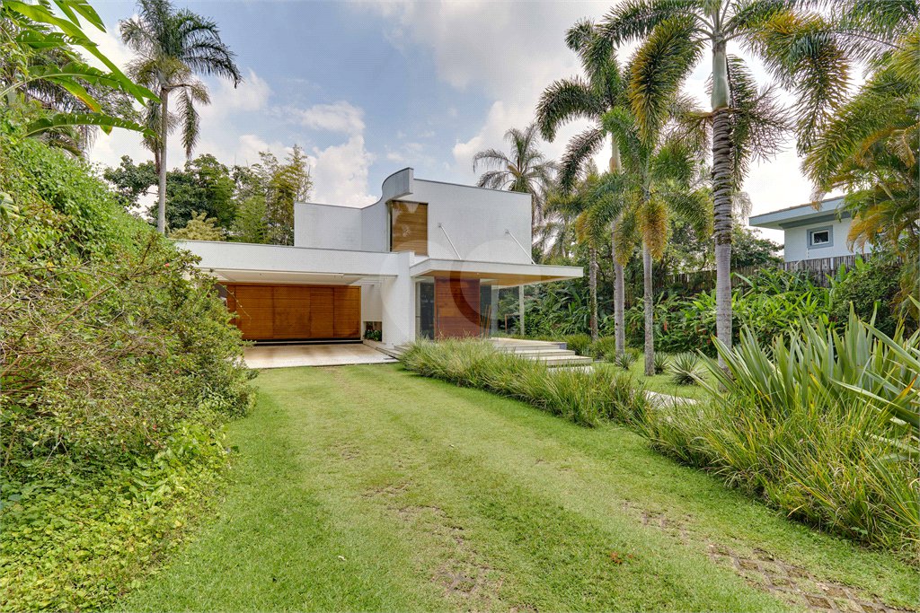 Casa à venda com 5 suítes em Alto da Boa Vista, São Paulo, SP