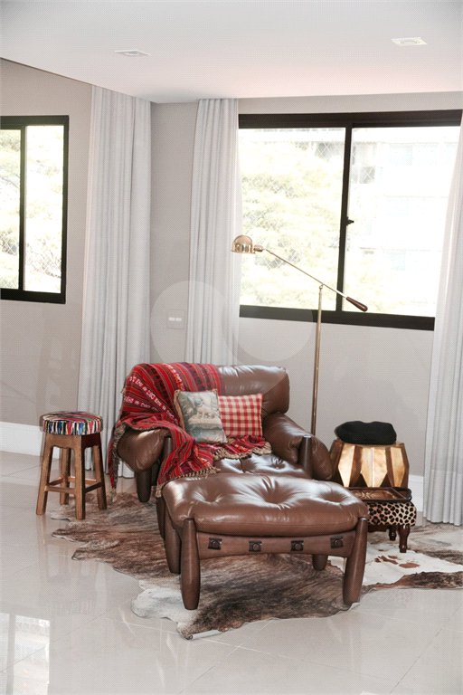 Apartamento à venda com 3 suítes em Campo Belo, São Paulo, SP