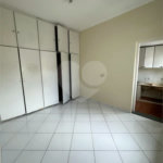 Sobrado à venda com 3 quartos, sendo 1 suíte, em Vila Vitório Mazzei, São Paulo, SP