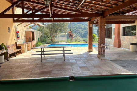 Casa à venda com 8 quartos, sendo 4 suítes, em Eldorado, Diadema, SP