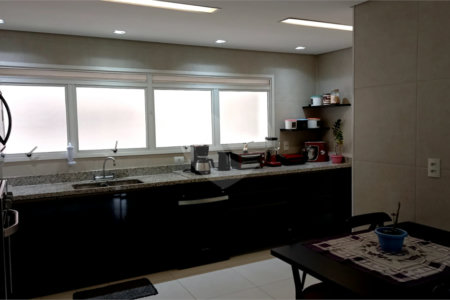 Apartamento à venda com 4 suítes em Vila Suzana, São Paulo, SP