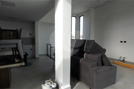 Casa à venda ou para alugar com 5 quartos, sendo 3 suítes, no condomínio Figueira Garden, Atibaia - SP