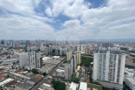 Apartamento com 3 quartos e varanda gourmet próximo do metrô
