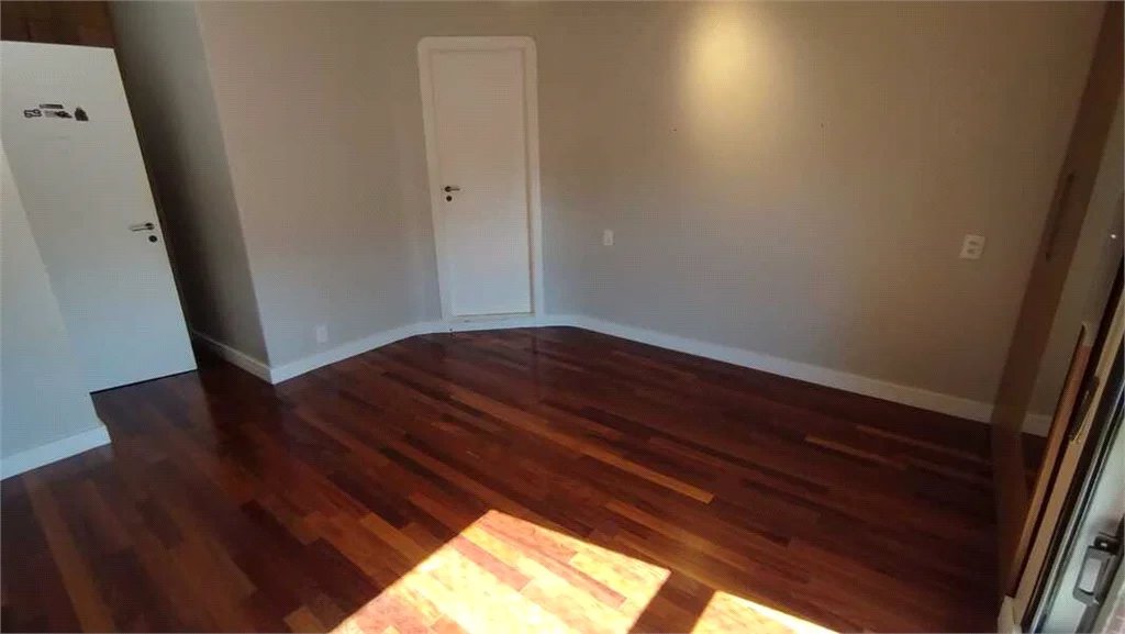 Duplex para alugar com 3 suítes em Real Parque, São Paulo, SP