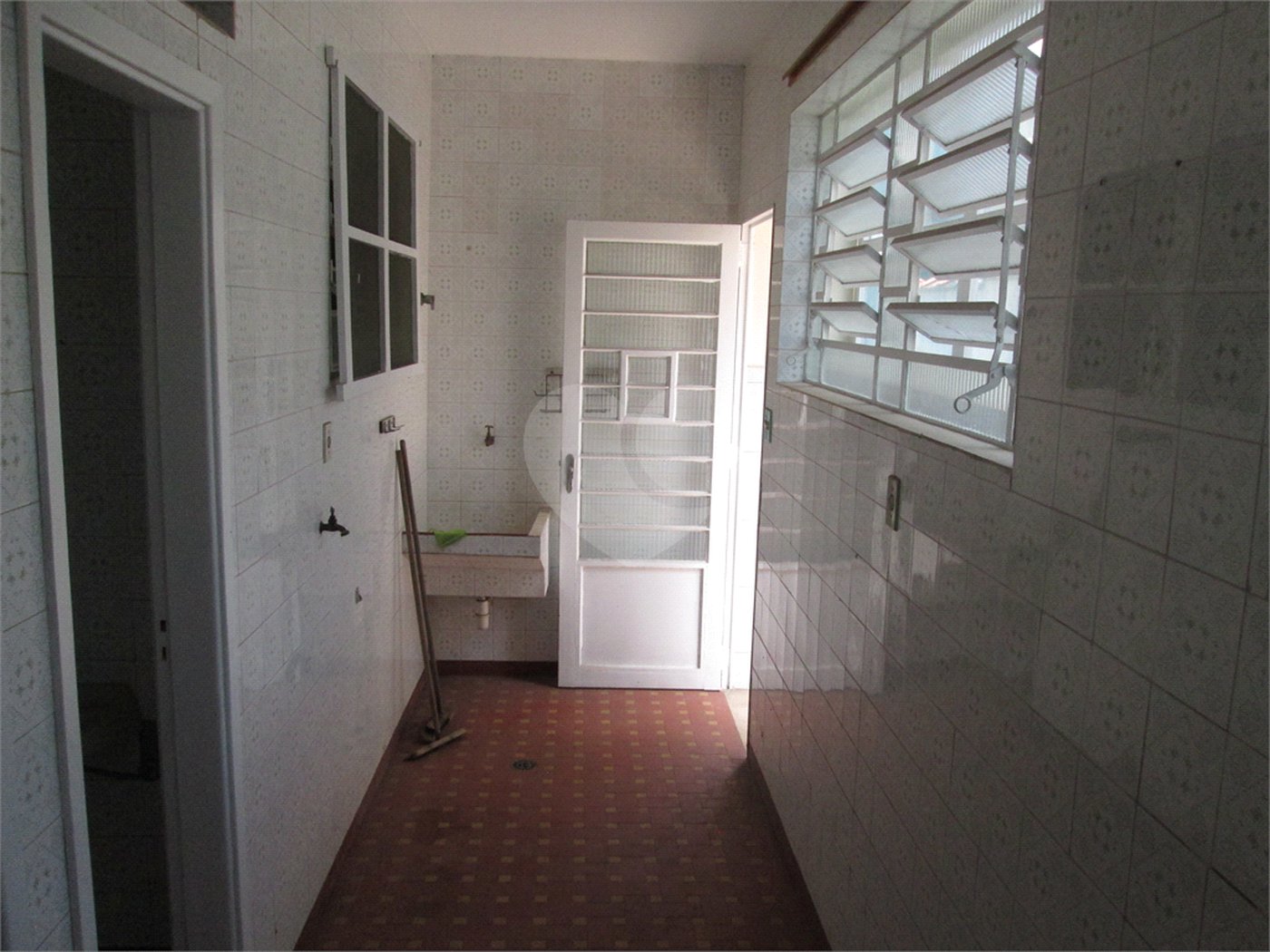 Sobrado à venda com 3 quartos em Horto, São Paulo, SP