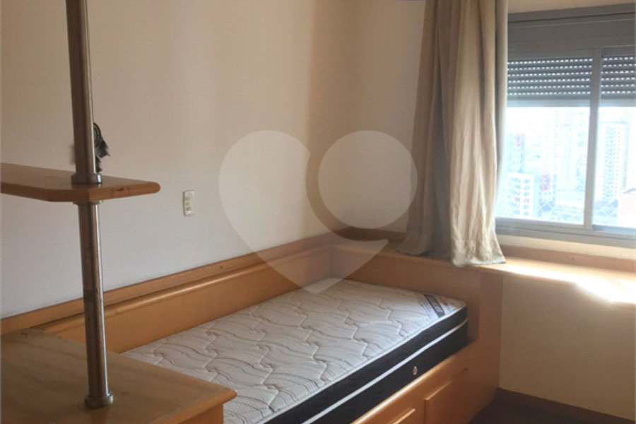 Apartamento à venda com 3 quartos, sendo 1 suíte, em Vila Paulicéia, São Paulo, SP