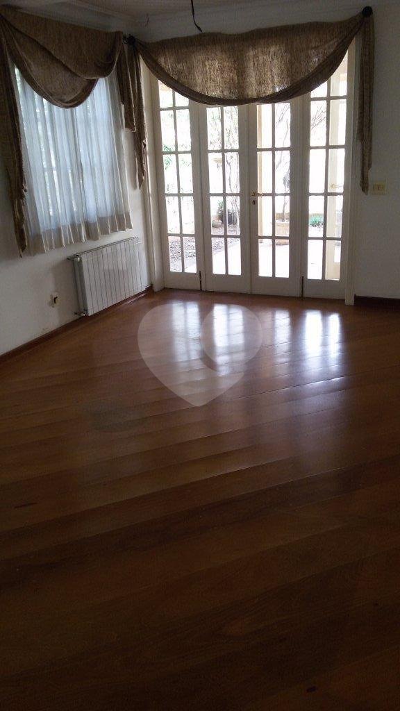 Casa à venda ou para alugar com 4 suítes no condomínio Chácara Francesa, São Paulo - SP