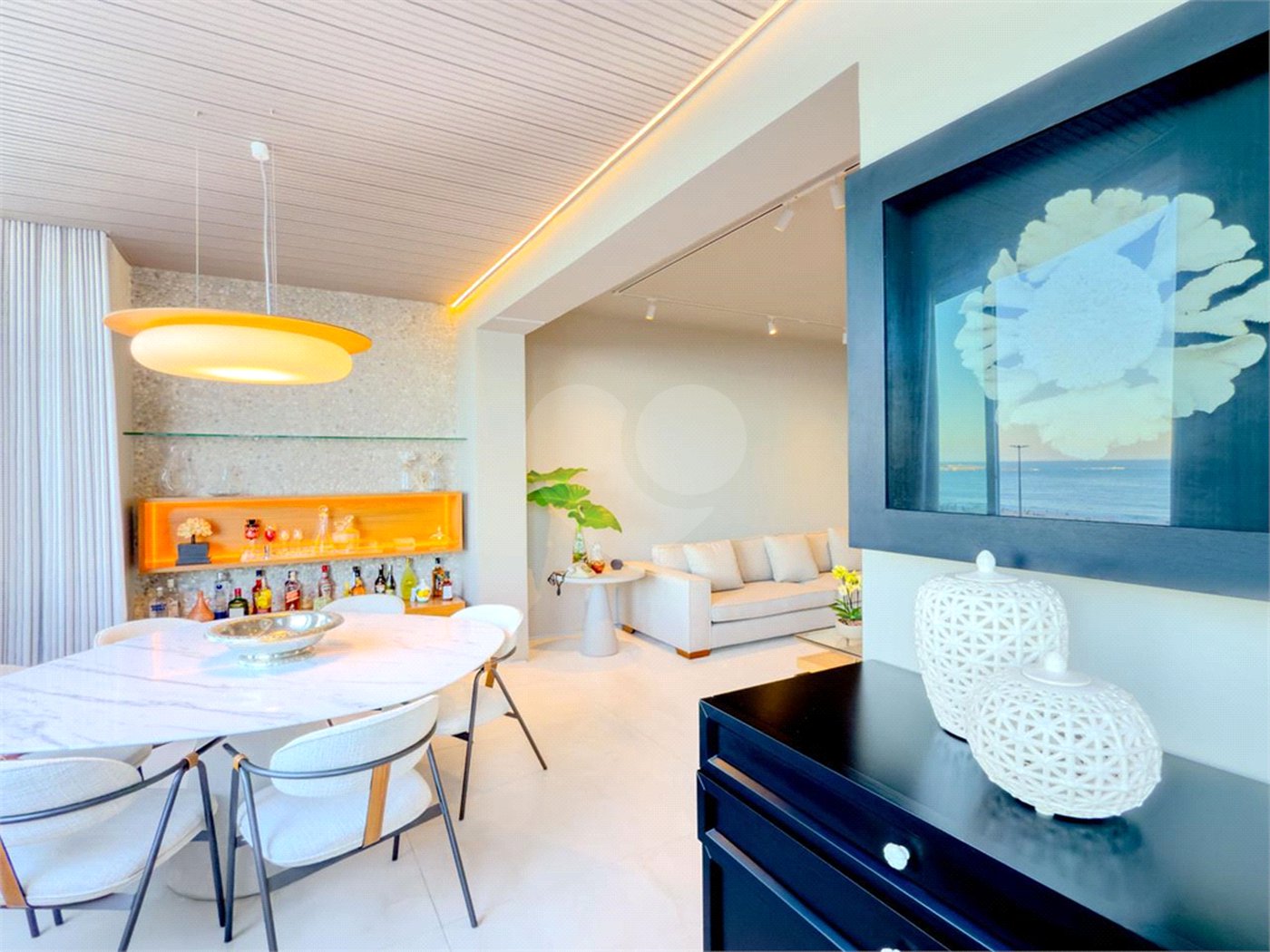 Apartamento à venda com 4 quartos, sendo 1 suíte,  em Copacabana, Rio de Janeiro, RJ