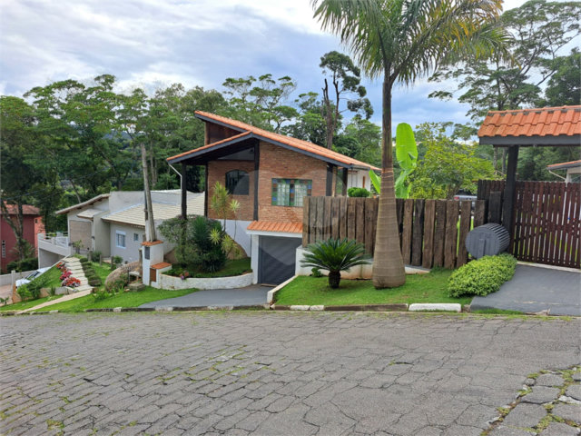 Casa à venda com 5 quartos no condomínio Parque Suiça, Caieiras - SP